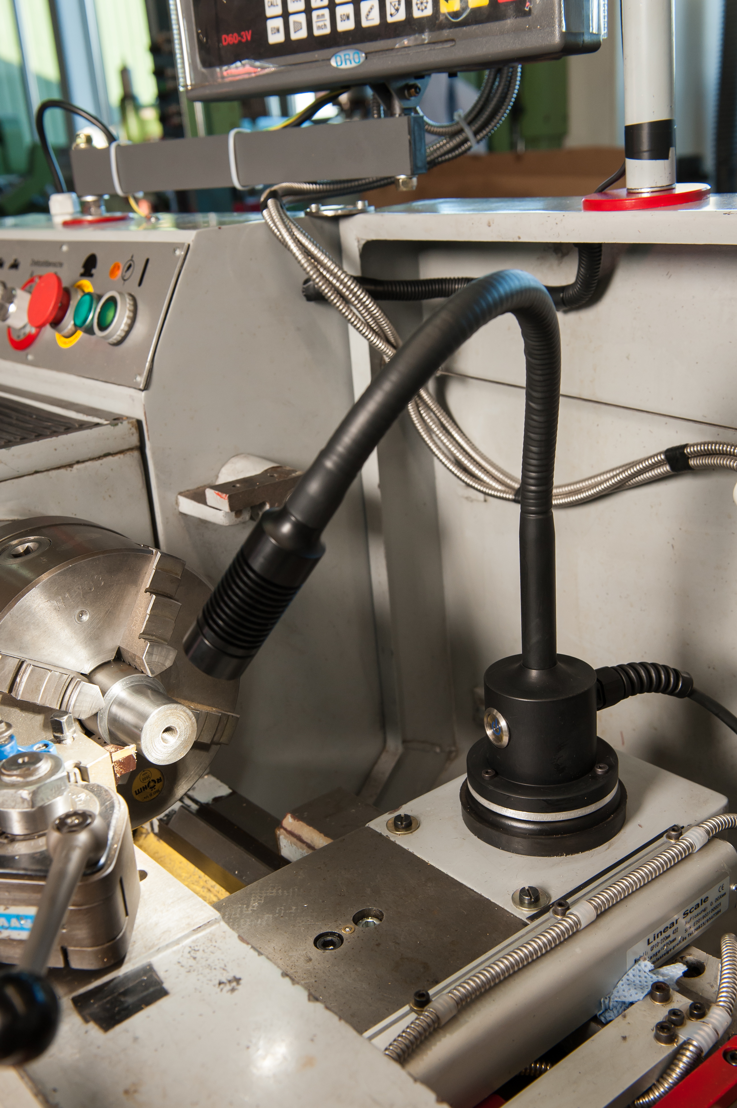 *Serie 65: 40°/ Flex 500 mm/ Magnet/ 220-240 Volt